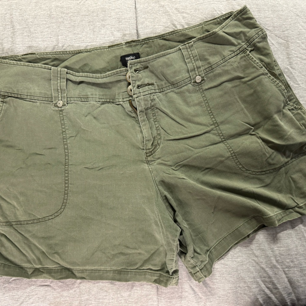 Mossimo Khaki Green Buttoned Shorts